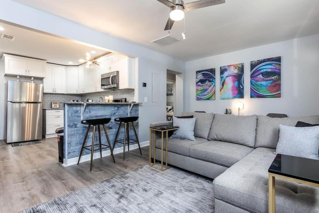West End Bungalow Perfect To Work, Play, & Escape アトランタ エクステリア 写真
