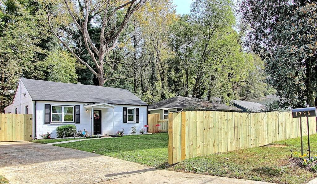 West End Bungalow Perfect To Work, Play, & Escape アトランタ エクステリア 写真
